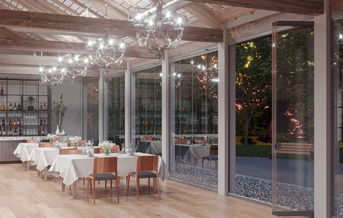 Vetrate impacchettabili tuttovetro nella sala di un ristorante